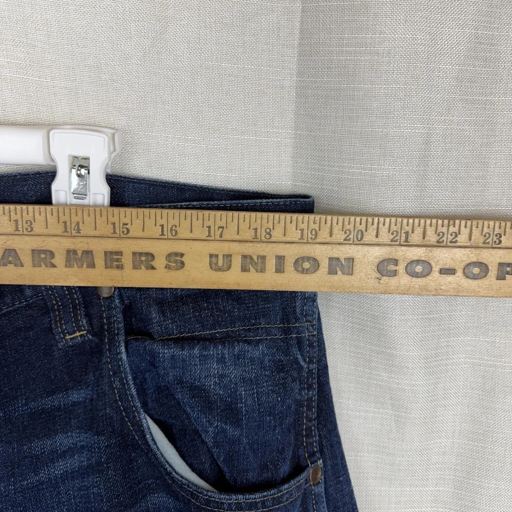 Wrangler Jeans Mens 38x34 Blue Medium Wash Regular Fit Straight Denim WRT30DN